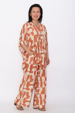 Load image into Gallery viewer, 8032 Blouse rust with beige