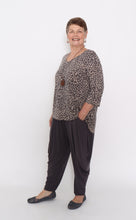 Load image into Gallery viewer, 7854 Brown Leopard top