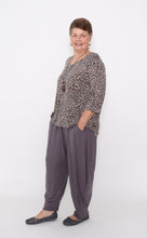 Load image into Gallery viewer, 7854 Brown Leopard top