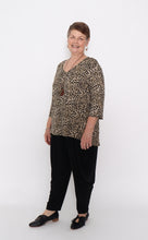 Load image into Gallery viewer, 7854 Khahki  Leopard top