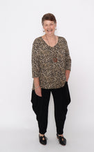 Load image into Gallery viewer, 7854 Khahki  Leopard top