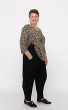 Load image into Gallery viewer, 7854 Khahki  Leopard top