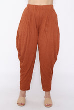 Load image into Gallery viewer, 7774 Rust Harem pants
