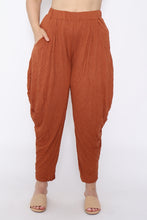 Load image into Gallery viewer, 7774 Rust Harem pants