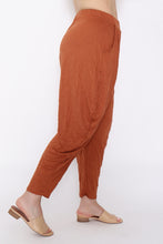 Load image into Gallery viewer, 7774 Rust Harem pants