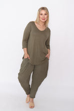 Load image into Gallery viewer, 7987 Khaki top &amp; 7774 pants
