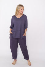 Load image into Gallery viewer, 7986 Ink Crinkle Cotton Square Top &amp; 7718 Comfy pants
