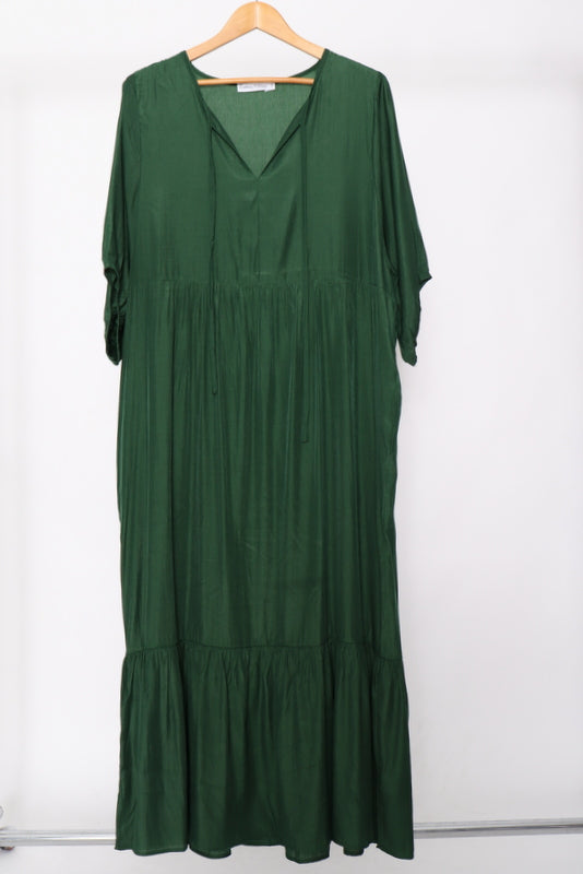 7943 Green Flowy dress with side pockets