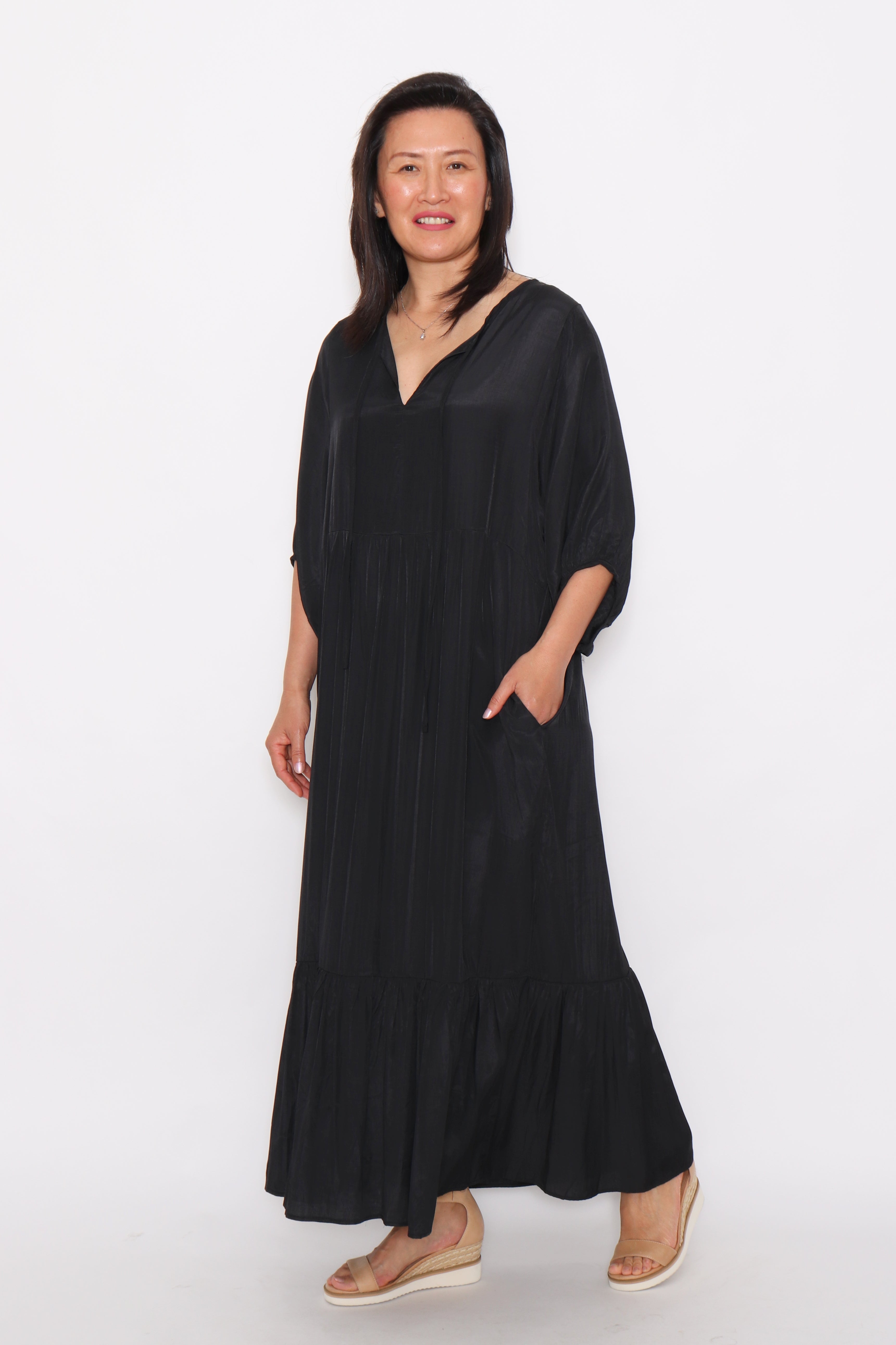 7943 Black Flowy dress with side pockets Cotton Village — free download