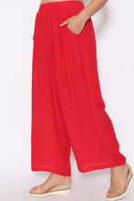 Load image into Gallery viewer, 7451 Christmas Red Hi-Low button up shirt & 7735 White Wide-Leg pants