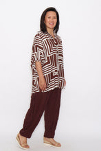 Load image into Gallery viewer, 8032 Shirt Cholate and white & 7749 Pants Chocolate