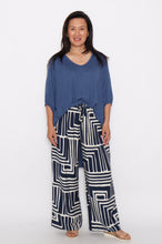 Load image into Gallery viewer, 7633 Navy top & 7972 Navy and white pants