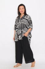 Load image into Gallery viewer, 8032 Black & White Geometric Shirt and 7735 Wide leg Pants