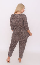 Load image into Gallery viewer, 7871 Top & 7853 Pants Brown leopard top