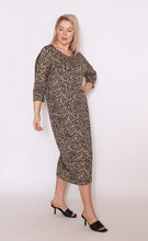 Load image into Gallery viewer, 7849 Khaki animal print