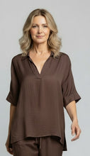 Load image into Gallery viewer, 8073 Relaxed Collared Top &amp; 8077 Wide-Leg Pants Set White Chocolate
