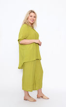 Load image into Gallery viewer, 7451 Chartreuse  Hi-Low collar shirt
