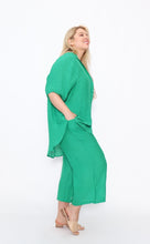 Load image into Gallery viewer, 7451 Green  Hi-Low collar shirt
