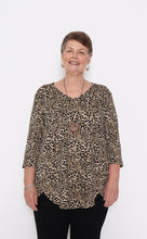 Load image into Gallery viewer, 7908 Khaki  Leopard top
