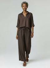 Load image into Gallery viewer, 8073 Relaxed Collared Top &amp; 8077 Wide-Leg Pants Set White Chocolate
