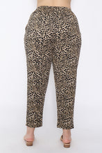 Load image into Gallery viewer, 7853 Khaki leopard prints pants
