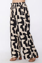 Load image into Gallery viewer, 7972 Black Abstract Wide-Leg Pants
