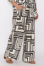 Load image into Gallery viewer, 7972 Black Geo with Cream Wide-Leg pants
