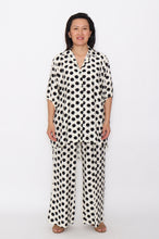 Load image into Gallery viewer, 8032 Black Polka Dots Hi-Low shirt &amp; 7972 Black Polka dots Wide-Leg pants

