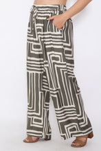 Load image into Gallery viewer, 7972 Khaki Geo Wide-Leg Pants
