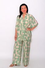 Load image into Gallery viewer, 8032 Sage Hi-Low Shirt &amp; 7972 Sage Wide-leg pants
