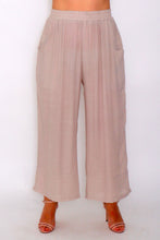Load image into Gallery viewer, 7735 Beige Wide-leg pants

