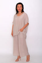 Load image into Gallery viewer, 7919 Beige Flowy-fit Hi-low top
