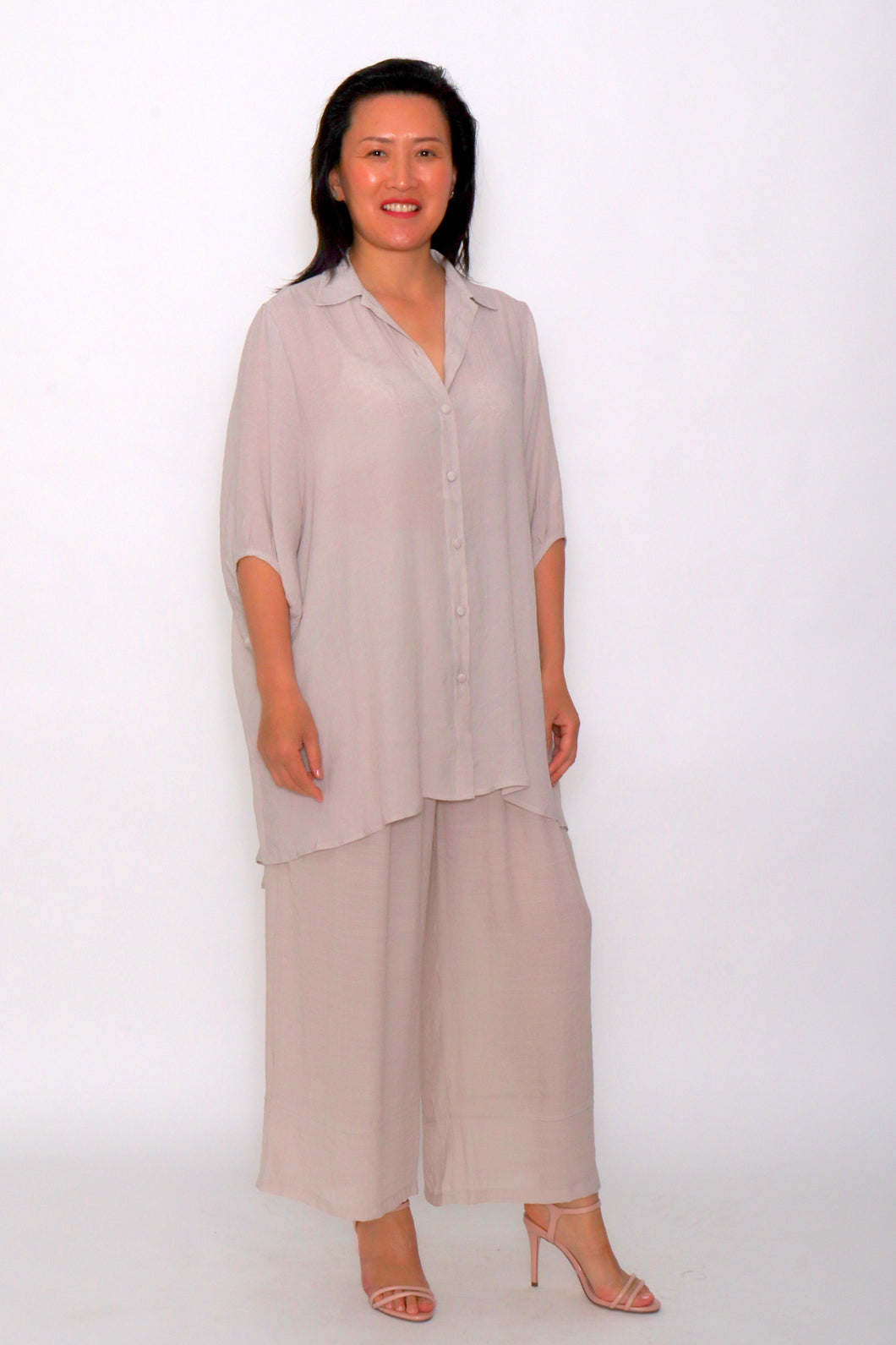 7451 Beige Relaxed Oversized-Fit shirt & 7735 Beige Pants