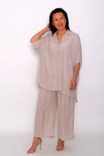 Load image into Gallery viewer, 7451 Beige Relaxed Oversized-Fit shirt &amp; 7735 Beige Pants
