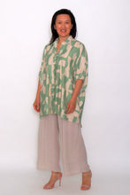 Load image into Gallery viewer, 8032 Sage with beige Hi-low shirt &amp; 7735 Beige pants
