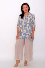 Load image into Gallery viewer, 8032 Blue with Beige Hi-Low shirt &amp; 7735 Beige Wide-Leg pants
