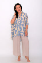 Load image into Gallery viewer, 8032 Blue with Beige Hi-Low shirt &amp; 7735 Beige Wide-Leg pants
