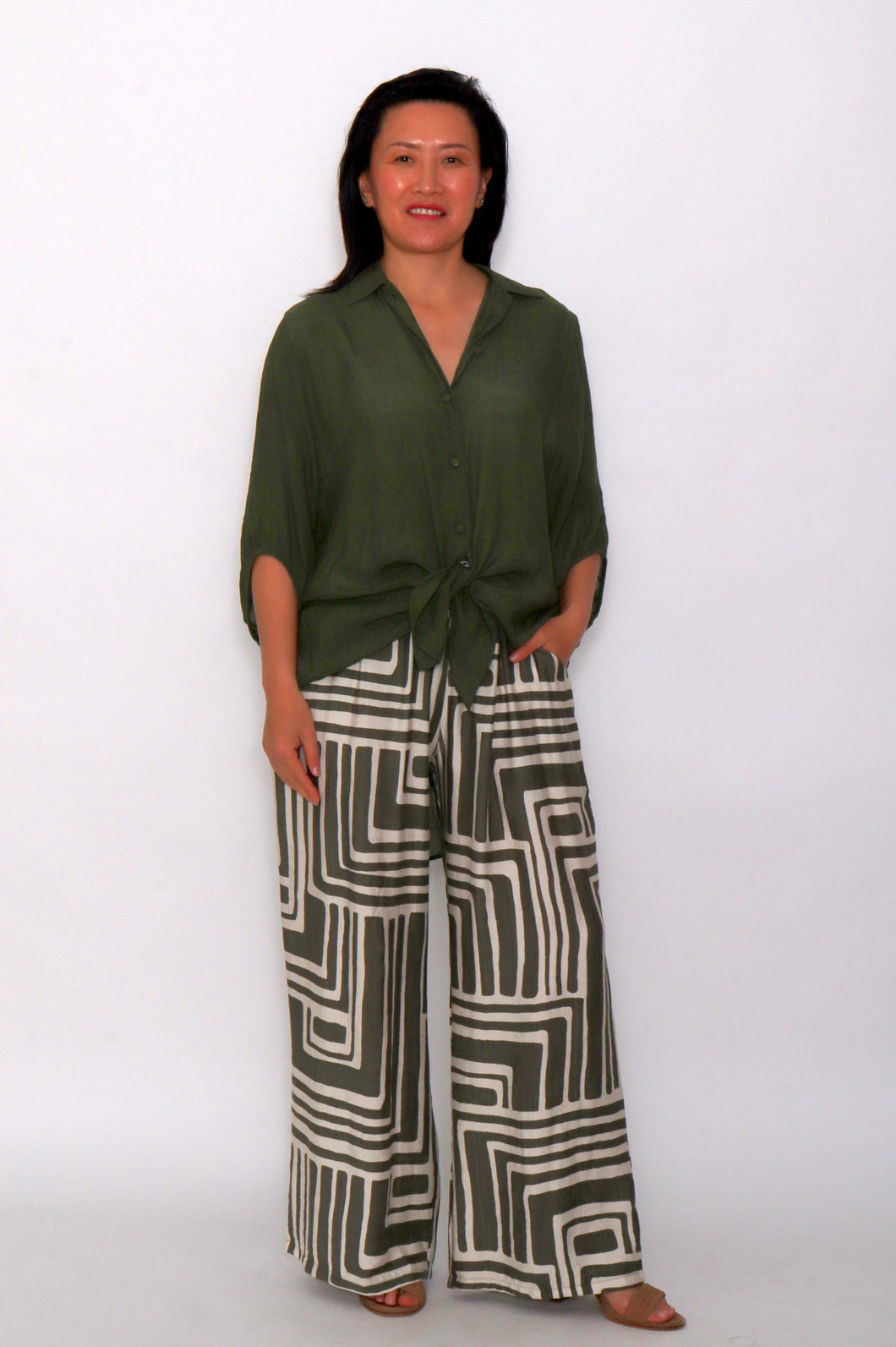 7451 Khaki Hi-Low Shirt & 7972 Khaki Geo pants