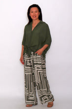 Load image into Gallery viewer, 7451 Khaki Hi-Low Shirt &amp; 7972 Khaki Geo pants
