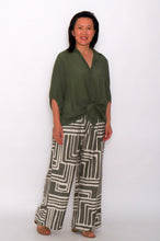 Load image into Gallery viewer, 7451 Khaki Hi-Low Shirt &amp; 7972 Khaki Geo pants
