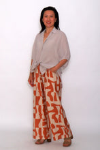 Load image into Gallery viewer, 7451 Beige Blouse with 7972 Rust pants
