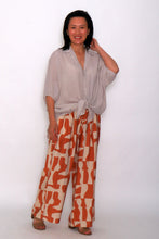Load image into Gallery viewer, 7451 Beige Blouse with 7972 Rust pants
