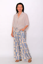 Load image into Gallery viewer, 7451 Beige Hi-low shirt &amp; 7972 Wide-Leg pants
