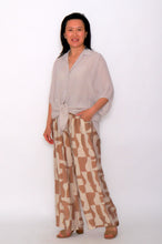 Load image into Gallery viewer, 7451 Beige Hi-Low shirt &amp; 7972 Beige Wide-Leg pants
