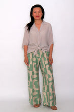 Load image into Gallery viewer, 7451 Beige Hi-Low top &amp; 7972 Sage Wild-Leg pants
