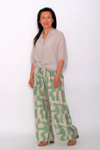 Load image into Gallery viewer, 7451 Beige Hi-Low top &amp; 7972 Sage Wild-Leg pants
