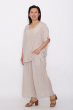 Load image into Gallery viewer, 7919 Beige Flowy-fit Hi-low top
