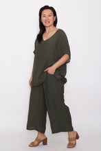 Load image into Gallery viewer, 7919 Khaki Hi-Low Top &amp; 7735 Khaki pants
