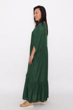 Load image into Gallery viewer, 7943 Green Flowy dress with side pockets
