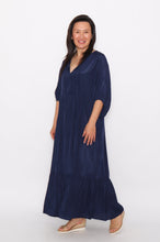 Load image into Gallery viewer, 7943 Black Flowy dress with side pockets
